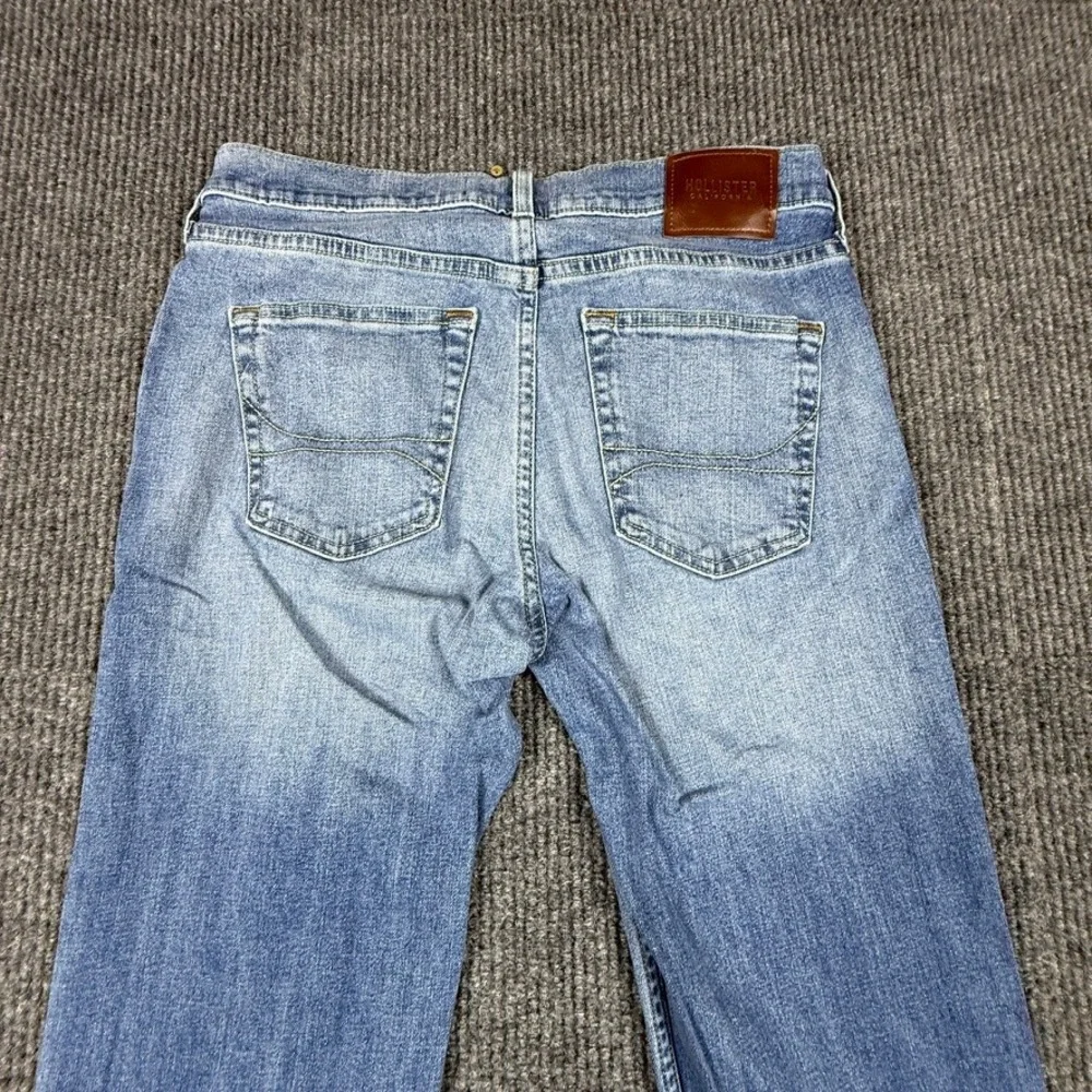 Hollister Epic Flex Straight Leg Jeans Mens 31x34 Light Wash Blue 331D2291